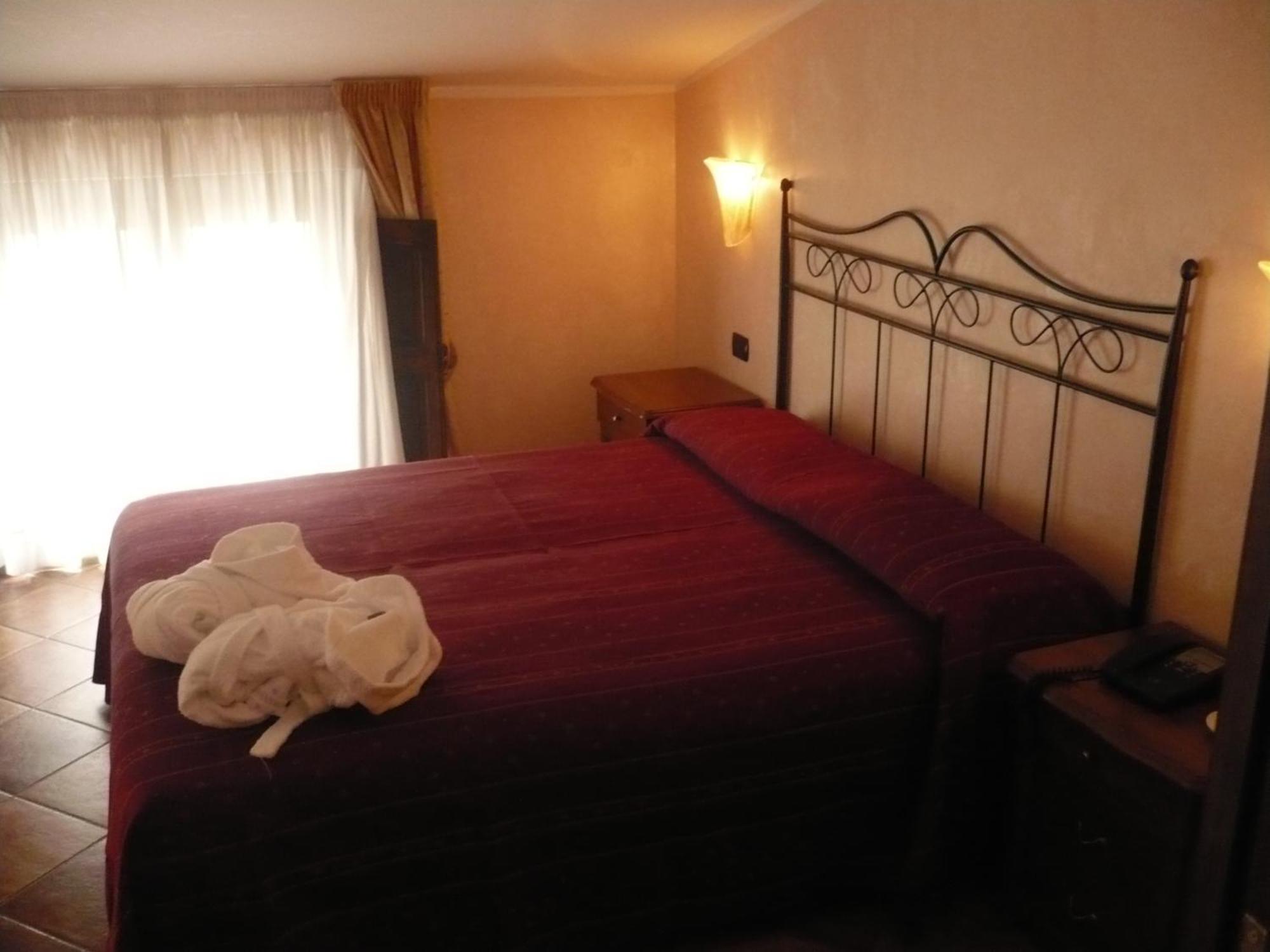 Hotel Palazzo Krataiis Шилла Екстер'єр фото