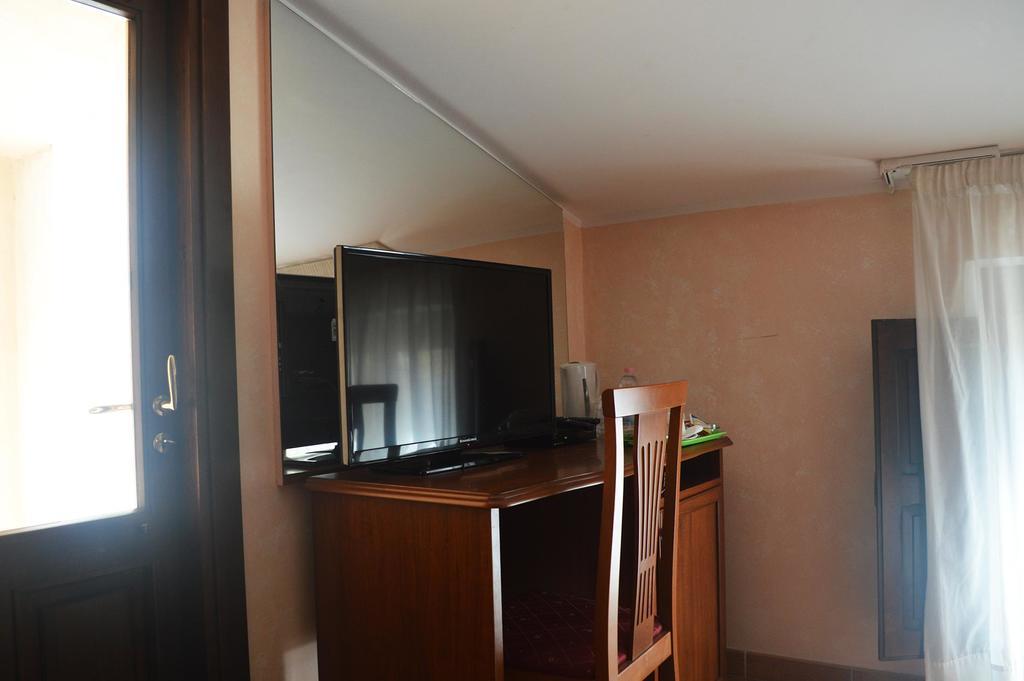 Hotel Palazzo Krataiis Шилла Екстер'єр фото